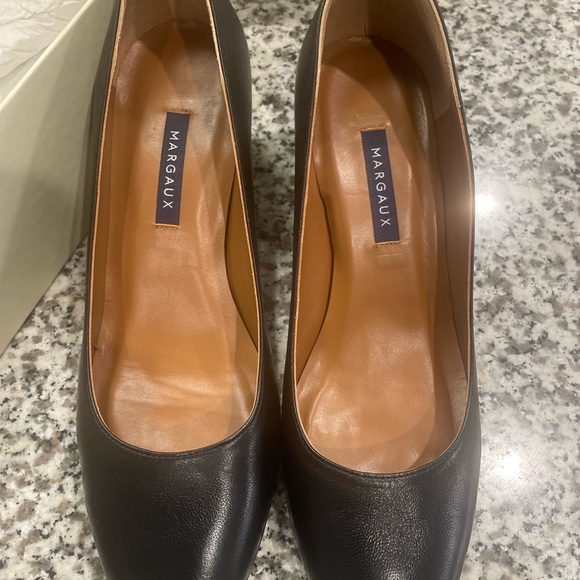 Margaux - Picture 1 of 7